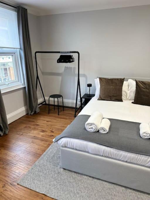 High Wycombe Centre- 2 Bed Flat Apartment Екстериор снимка